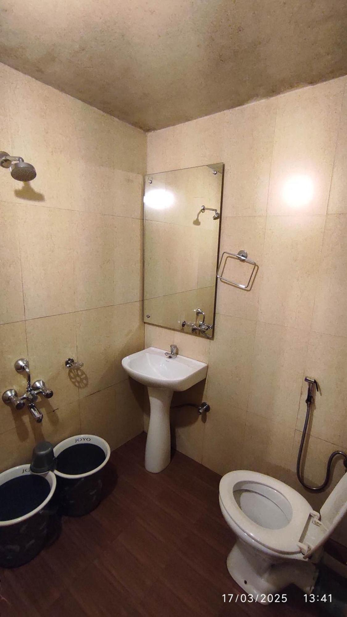Baba Tourist Lodge Shillong Extérieur photo